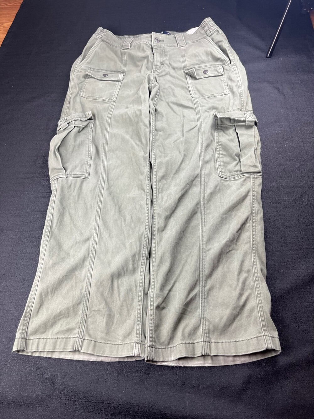 Low-Rise Baggy Hollister Size 10R Olive Green Cargo pants